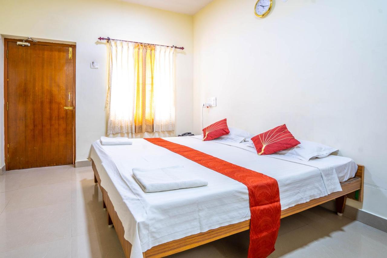 Hotel Tamilnadu - Thirukadaiyur Tirukkadaiyur Extérieur photo